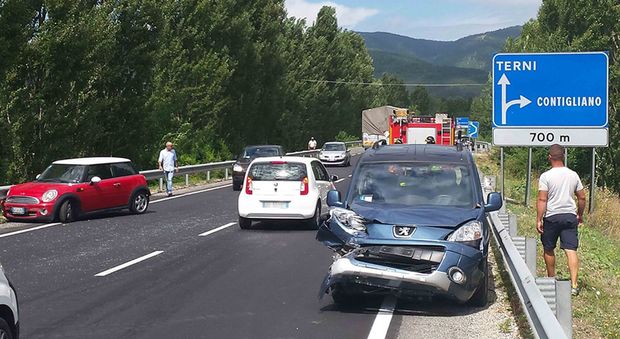 Rieti-Terni: incidente tra autovetture all'altezza del distributore della Esso