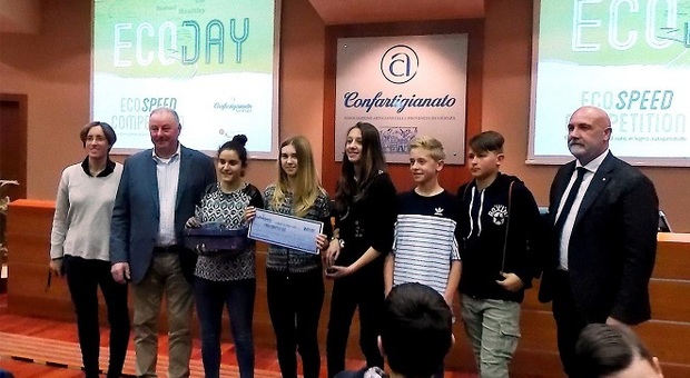 Gli studenti della media Ciscato di Malo, vincitori di "Ecospeed"