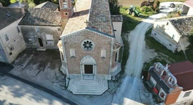 Riapre la chiesa di San Nicolò a Cingoli: era stata danneggiata dal sisma