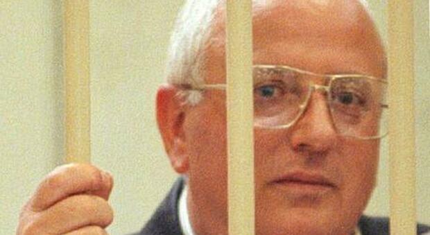 Raffaele Cutolo, morto in carcere l'ex boss della camorra: aveva 79 anni