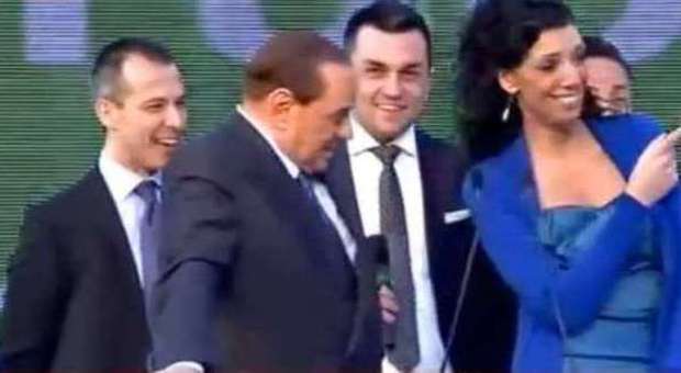 Berlusconi con l'impiegata veneziana