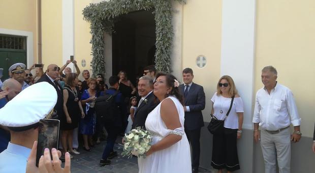 La Ciarambino si sposa, pioggia di selfie per il testimone Di Maio