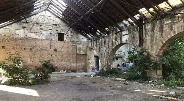Napoli Est, amianto nella Corradini: ripresi i lavori nell'ex complesso industriale