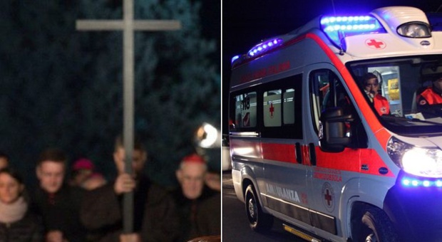Palermo, cade un palo della luce durante la Via Crucis: ferita una donna
