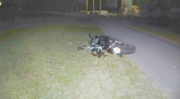 Incidente a San Zenone degli Ezzelini, 22enne di Pieve del Grappa perde il controllo della moto ed esce di strada: è grave