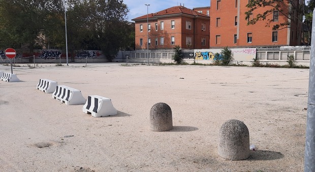 Presentata la riqualificazione: Villa Marina, nel parcheggio spazio anche a bici e scooter
