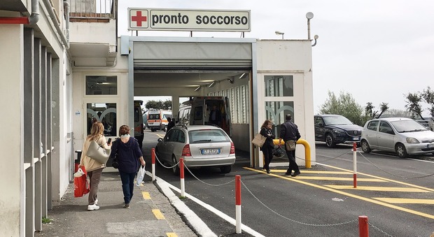 Salerno, nuovo caso di meningite: ricoverato 50enne, profilassi al Ruggi