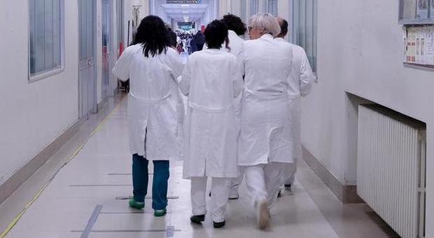 Anche i dottori finiscono in ospedale: venti intossicati al Campus Bio-Medico