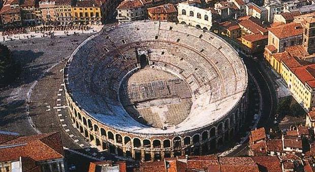 Arena di Verona, scatta l'allarme terrorismo: panico dietro le quinte, ecco cos'è successo