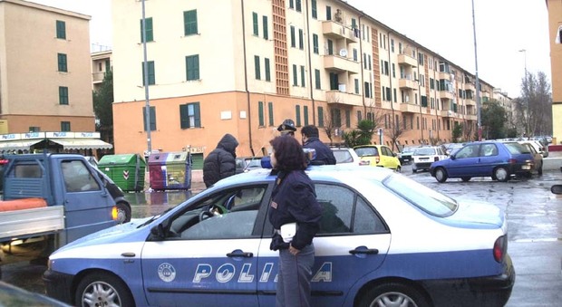 Roma, da Centocelle ai Parioli, armi e droga: sgominata banda che riforniva le piazze di spaccio
