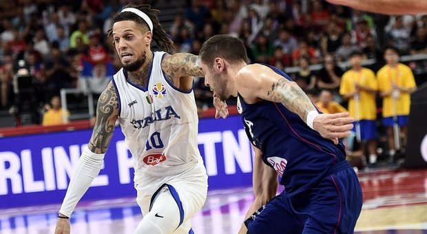 Basket, l'Italia cede nel finale alla Serbia. Nel secondo turno ci aspetta la Spagna