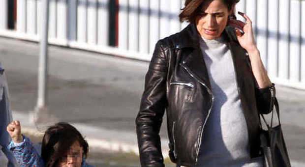 Luisa Ranieri incinta con la figlia Emma