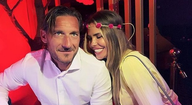 Totti e Ilary: glamour, normalità e buone maniere