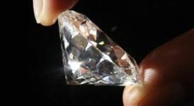 Famiglia fa riesumare il caro estinto e lo "trasforma" in un diamante