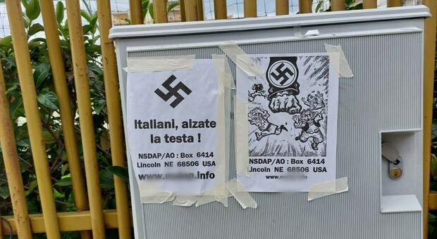 Volantini nazisti all'esterno del parco: indagini della Digos