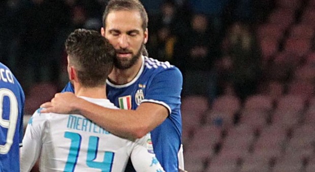 Higuain e Mertens, pericolo giallo: le punte a rischio per Juve-Napoli