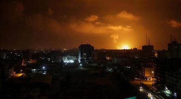 Gaza, Israele bombarda Hamas: poi il cessate il fuoco