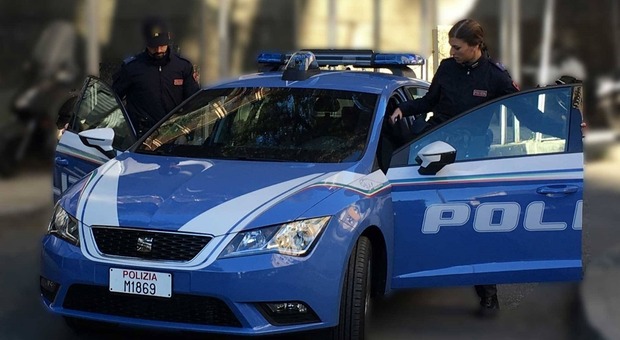 https://statics.cedscdn.it/photos/MED/35/99/8583599_09210308_8573934_04145707_polizia_teramo_1.jpg