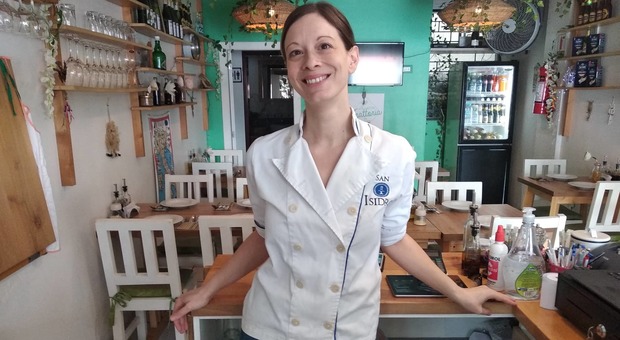Francesca Poli all'interno del suo ristorante "Da Francesca" a Quito in Ecuador