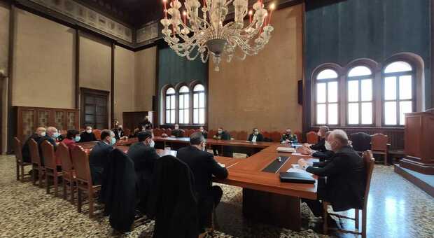 Il vertice sulla sicurezza in Prefettura a Treviso con i sindaci e il prefetto Angelo Sidoti