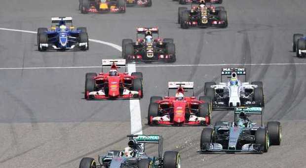 Gp di Cina, doppietta Mercedes Vince Hamilton, Vettel è terzo