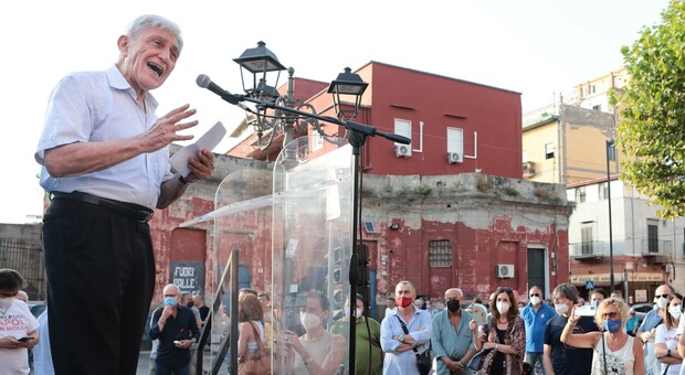 Comunali a Napoli, Bassolino punta al ballottaggio: «A quel punto sarà uno contro uno»
