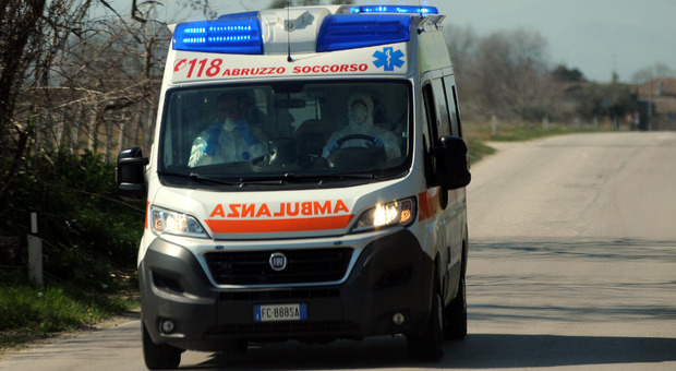 Un'ambulanza del 118 in Abruzzo
