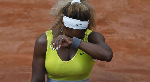 Clamoroso al Roland Garros: fuori le Williams, Serena sorpresa dalla Muguruza. Eliminata anche la Pennetta, Djokovic e Federer ok