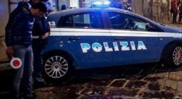 Roma, spacca una bottiglia e taglia la gola a un ragazzo: arrestato