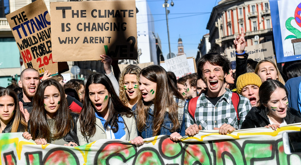 Chi è Miriam Martinelli, la 'Greta Thunberg italiana' che rischia la bocciatura: «Non mi interessa la scuola, il pianeta muore»