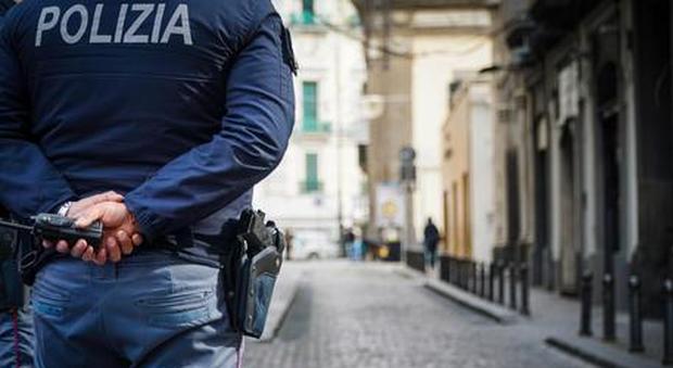 Napoli, rapinarono un pub e ferirono il gestore: arrestati due minorenni