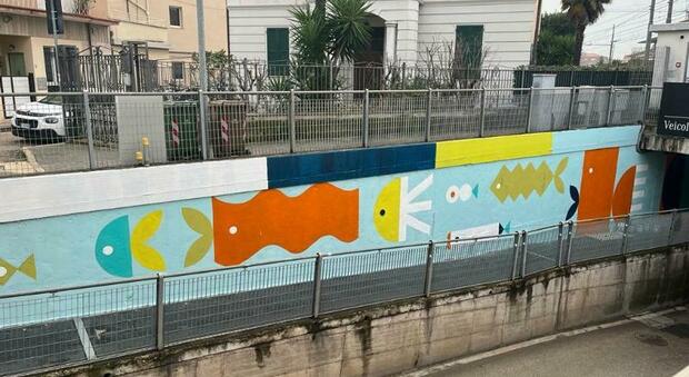 Il sottopasso di viale Indipendenza si colora grazie a un nuovo murales. Progetto dell'artista Vesprini