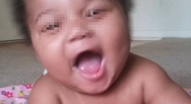 Usa, massacra la figlia di 8 mesi uccisa a cinghiate per punizione