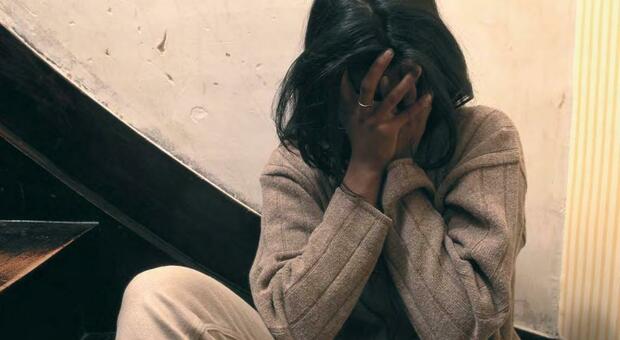Violenza sessuale, ragazza di 19 anni accusa un suo coetaneo nel Sannio