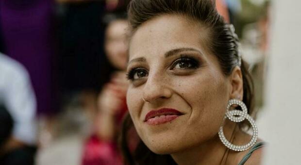 Malattia spietata, Roberta muore a 36 anni: comunità in lutto per la giovane mamma di Castelfidardo
