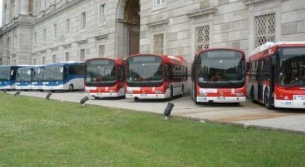 Dalla Regione arrivano 507 autobus alle società campane, 210 a Napoli