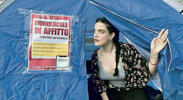 Affitti, un salasso del 25%, studenti di nuovo in tenda a Lecce: «Da Roma solo promesse»