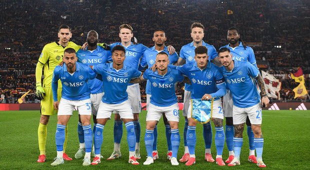 Undici titolare del Napoli a Roma