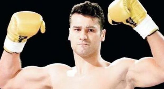 Vianello, il pugile lascia l'Arma: «Scelgo la boxe dei professionisti e sfido il mondo»