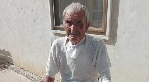 Aggredito e rapinato imprenditore di 88 anni. Dopo le botte, banditi in fuga con 300 euro