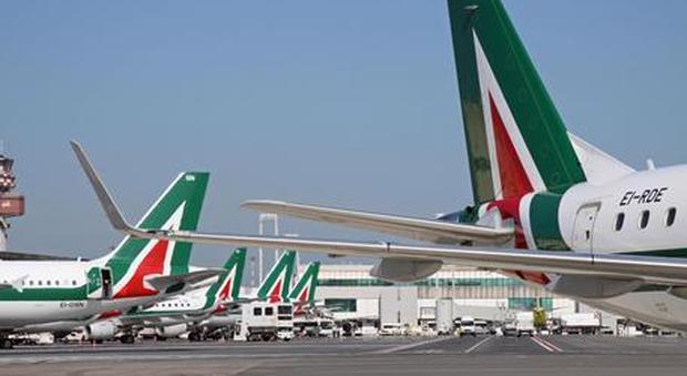 Alitalia, Fs e cordata Delta-AF Klm al 40%: il governo chiede prudenza sui francesi