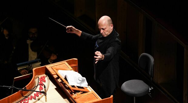 Stefano Montanari è il nuovo direttore stabile dell'orchestra del teatro Petruzzelli di Bari