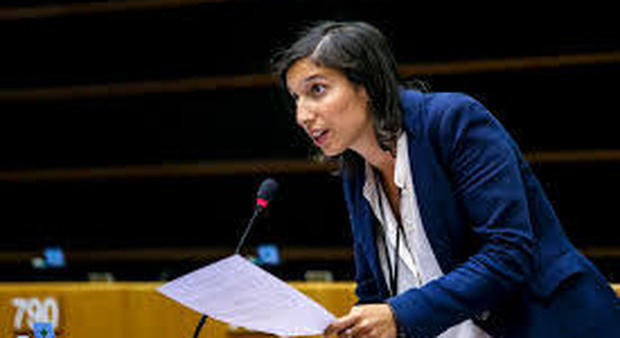 L'eurodeputata Elly Schlein a Napoli con i candidati di Liberi e Uguali