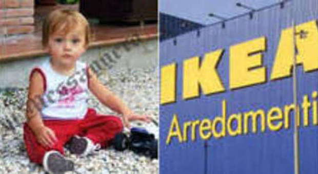 Ikea, bimbo morto soffocato La Procura indaga per omicidio colposo