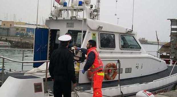 Infarto sulla piattaforma petrolifera: staffetta in mare per il salvataggio