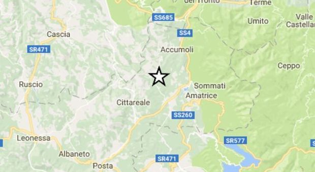 Forte scossa di terremoto scuote l'Italia centrale alle 23.41