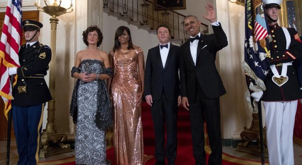 Washington, Obama accoglie Renzi per la cena di Stato: parata di vip e abiti da favola alla Casa Bianca
