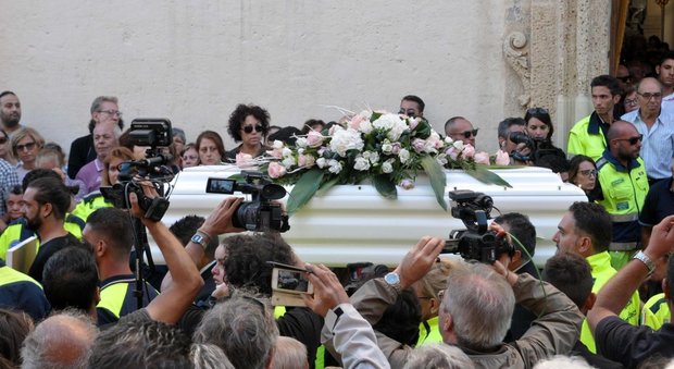 Il funerale di Noemi