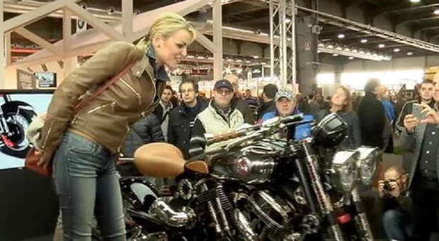 Francesca Pascale a Verona: "La mia passione le Harley"
