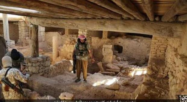 L'Isis distrugge un monastero cattolico in Siria. Era stato costruito 1500 anni fa